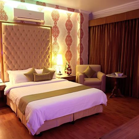 Hotel Swiss Garden Dhaka Buitenkant foto