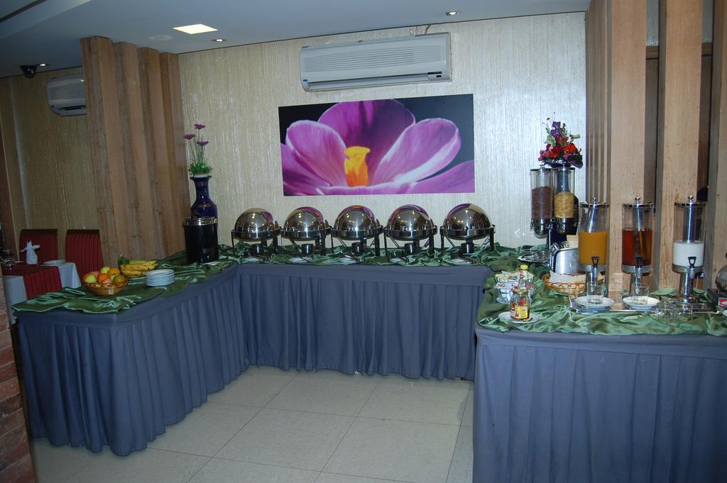 Hotel Swiss Garden Dhaka Buitenkant foto