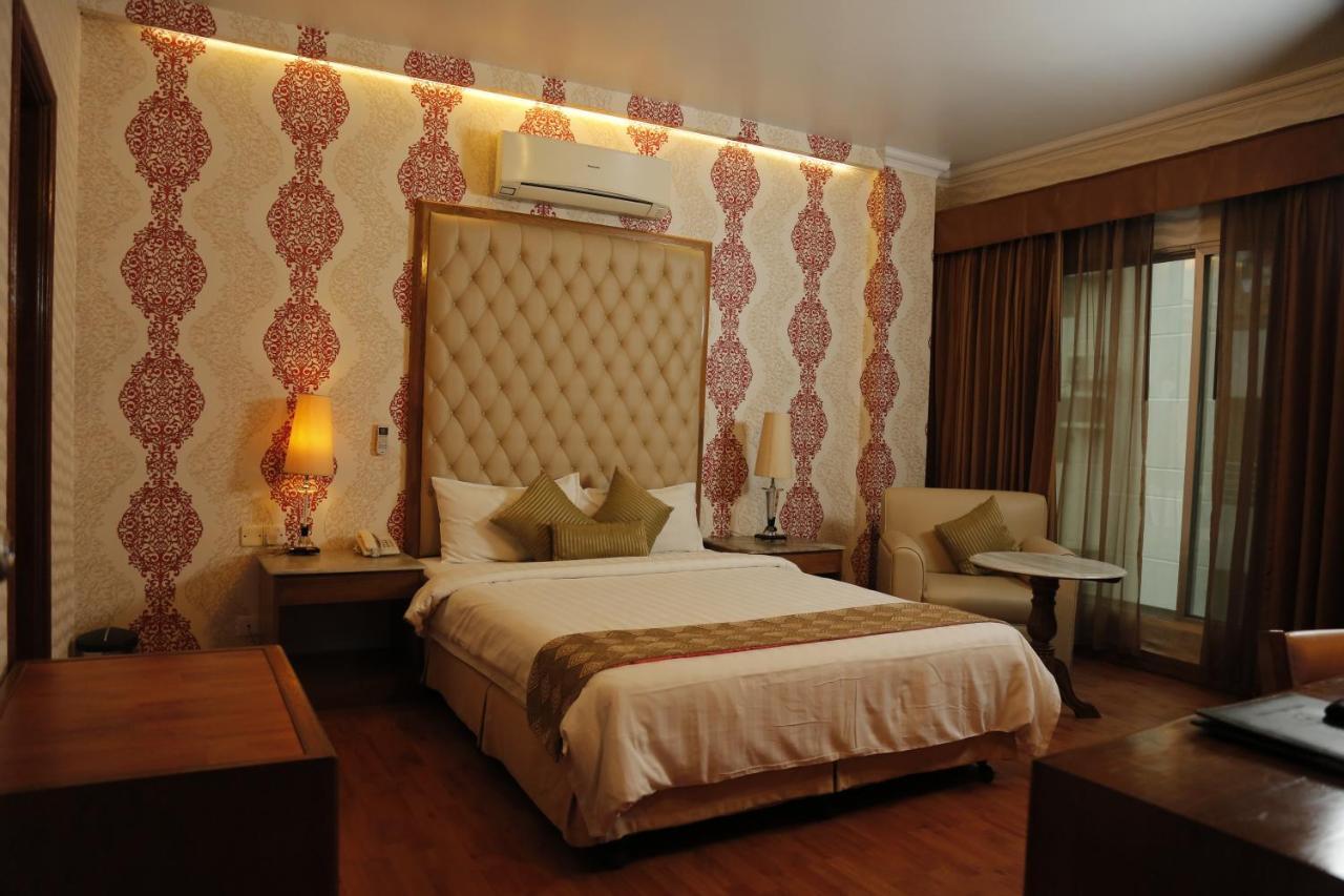 Hotel Swiss Garden Dhaka Buitenkant foto